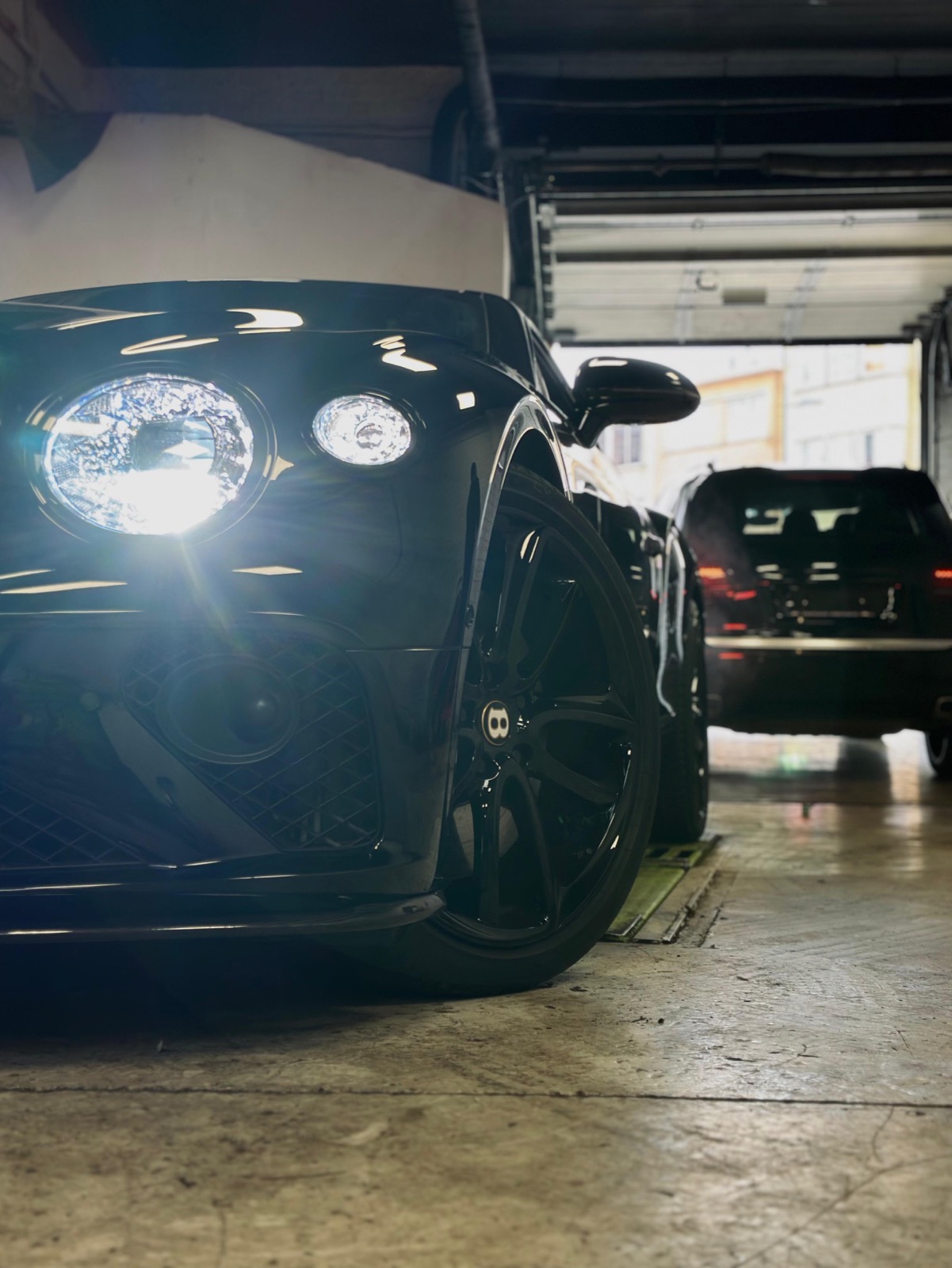 Bentley en entretien à l'atelier SD Motors Evere